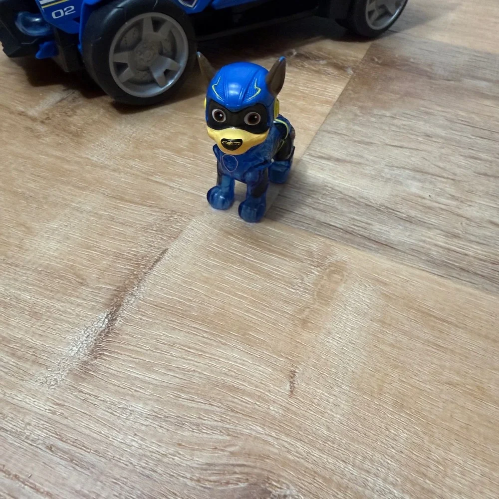 Paw Patrol Mighty Pups Charged Up Chase Transforming Deluxe Vehicle Lights Sound